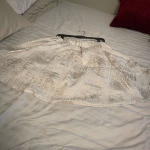 Gold and white flared skirt in large